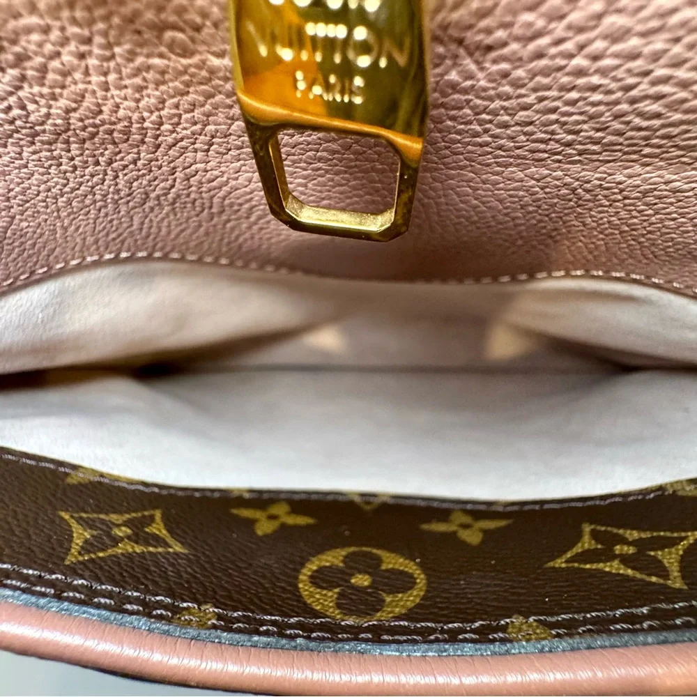 Louis Vuitton Pallas MM W Logo Monogram Bois De Rose Leather & Shoulder Strap